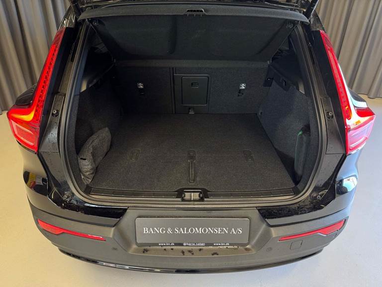 Volvo EX40 Extended Range Black Edition Excess