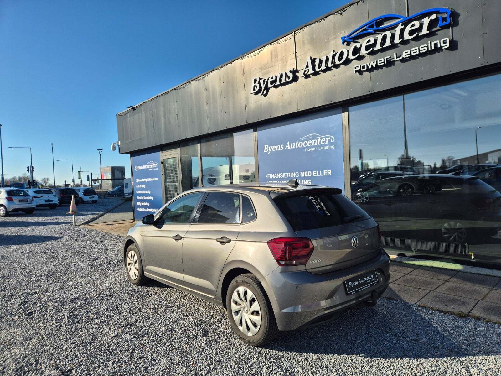 Grå VW Polo fra 2018