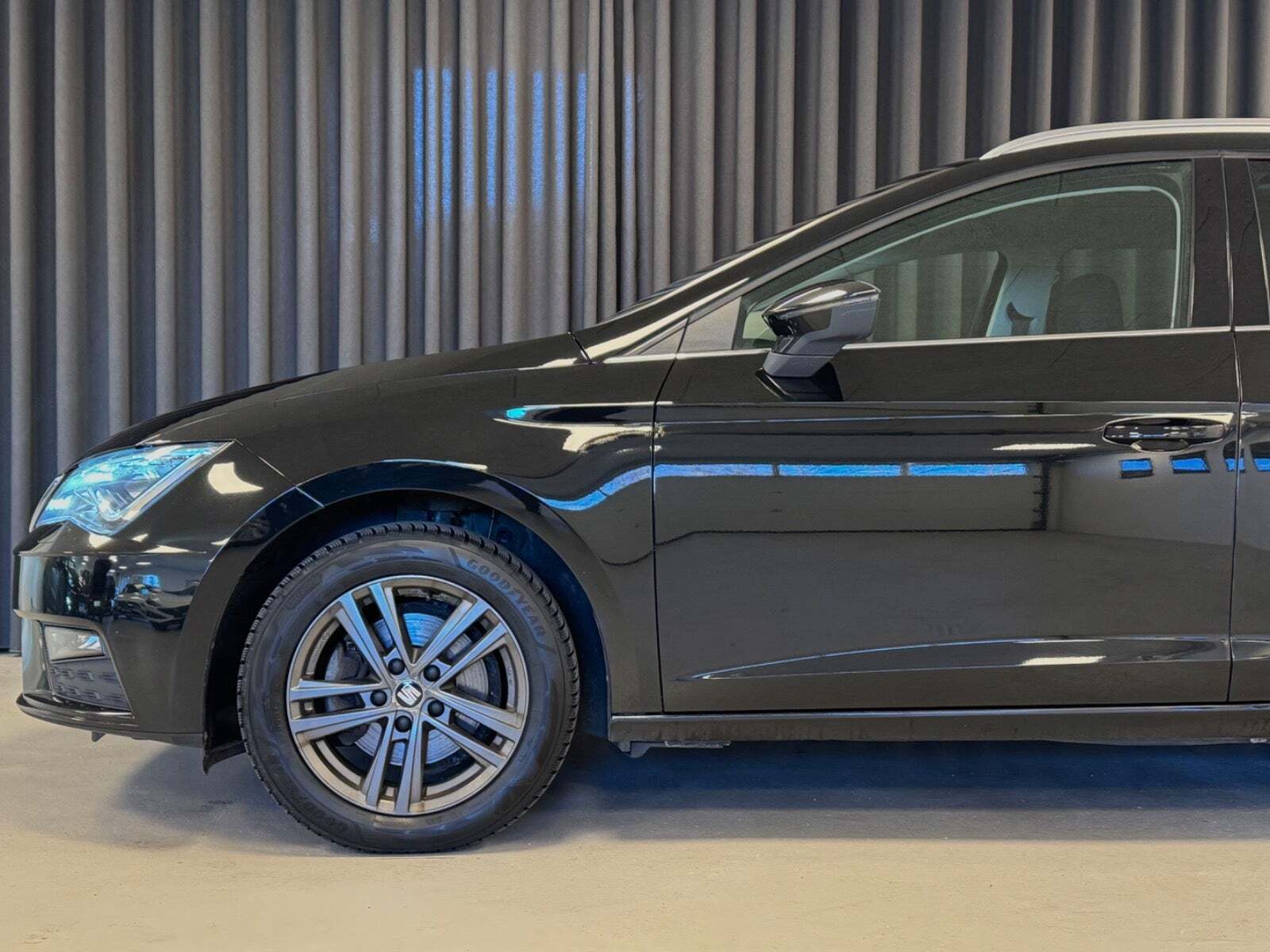 Sort Seat Leon fra 2019