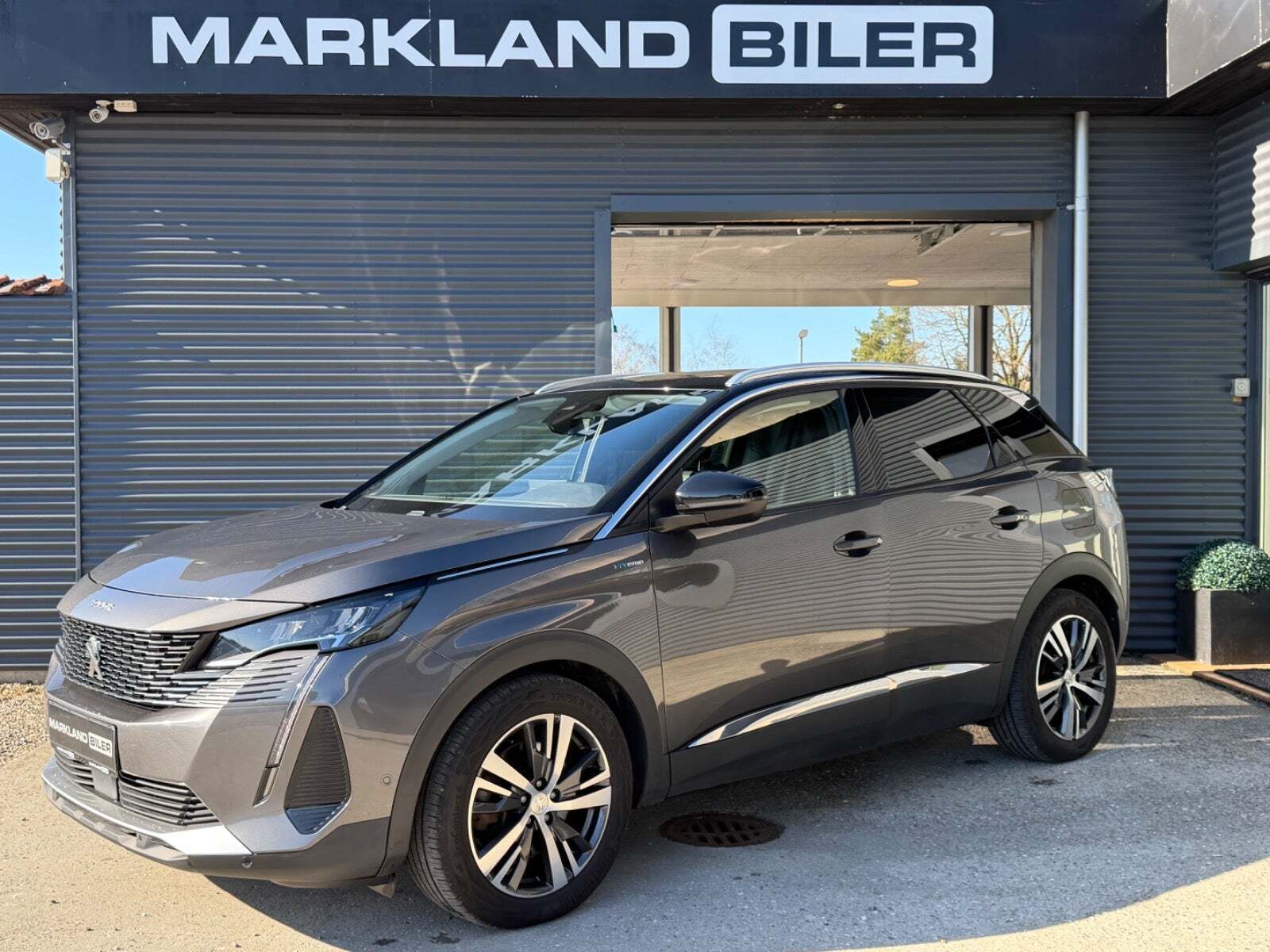 Peugeot 3008 1,6 Hybrid First Selection EAT8