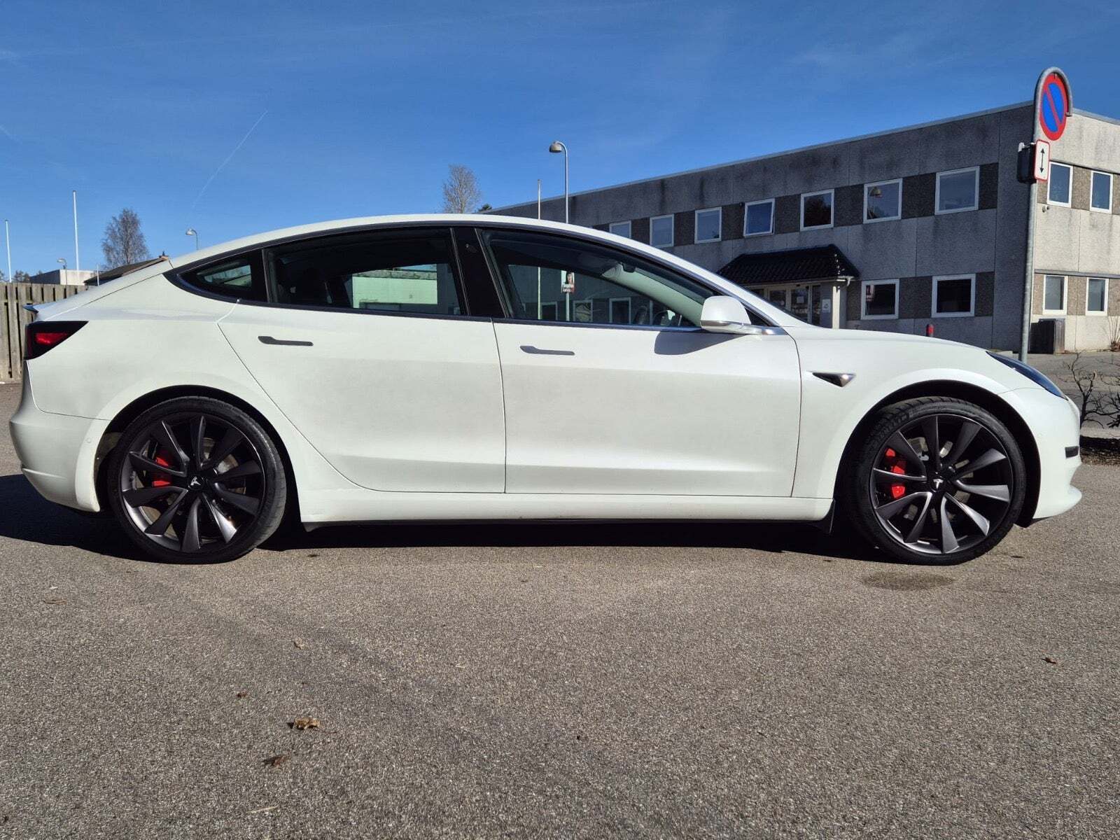 Tesla Model 3 Performance AWD