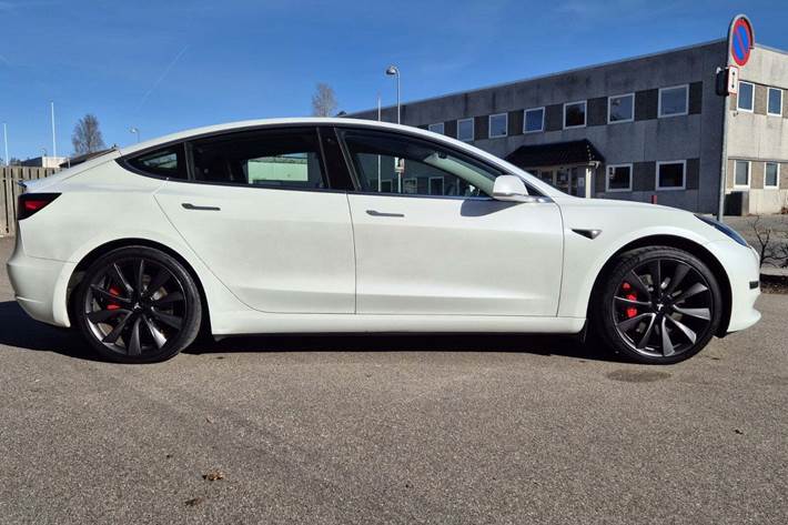 undefined Tesla Model 3 fra 2019