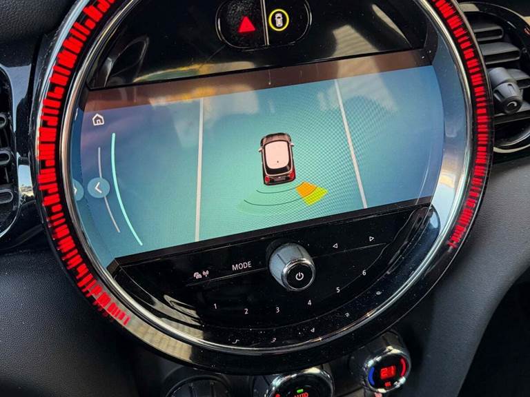 Mini Cooper SE Classic Trim