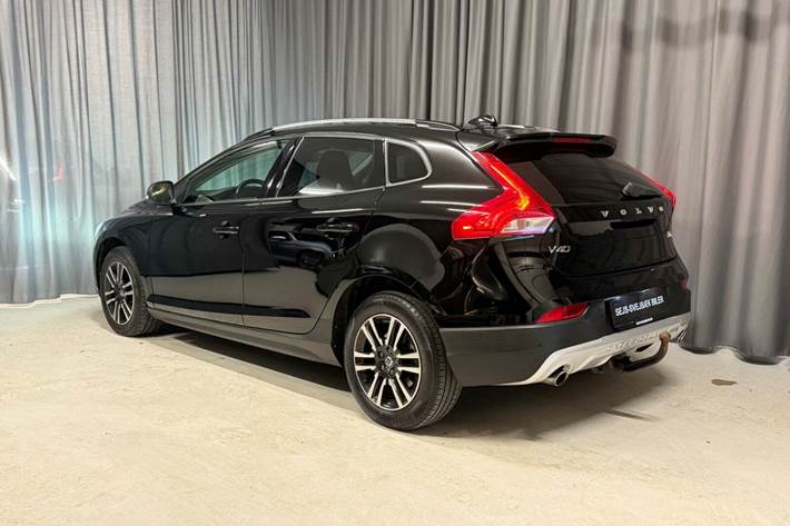 Sort Volvo V40 CC fra 2018