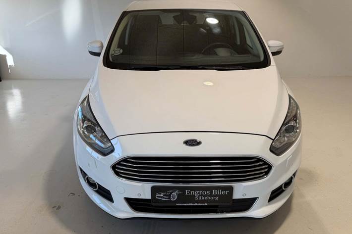 Hvid Ford S-MAX fra 2017