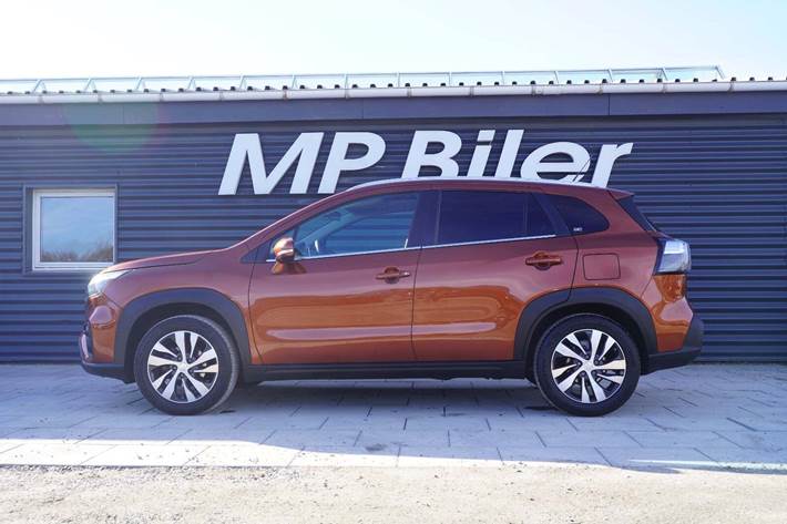 Bronze Suzuki S-Cross fra 2022
