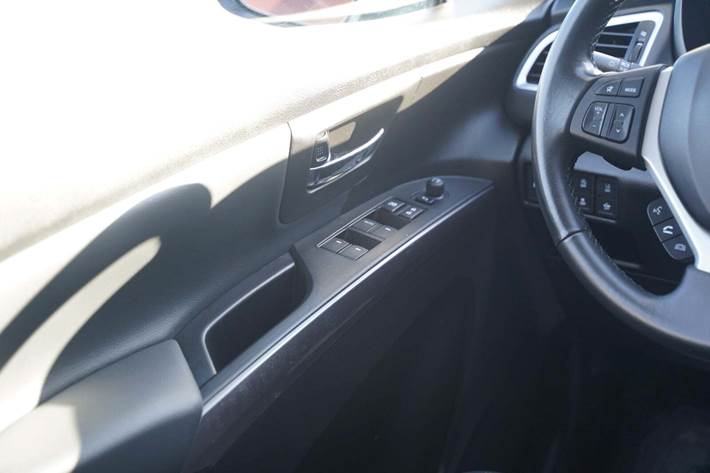 Bronze Suzuki S-Cross fra 2022