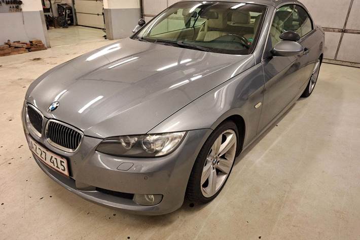 undefined BMW 325d fra 2009 set udefra