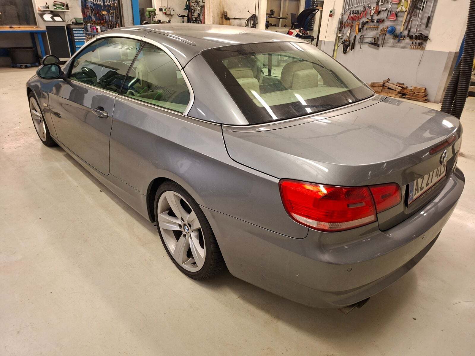 undefined BMW 325d fra 2009 set udefra