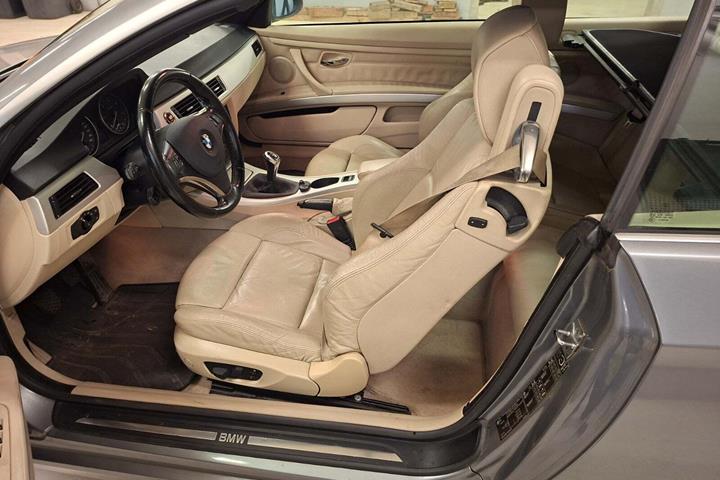 undefined BMW 325d fra 2009 set indefra