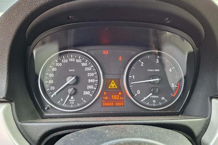undefined BMW 325d fra 2009 set indefra
