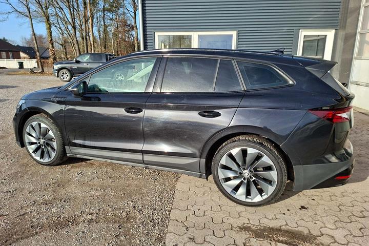 Sort Skoda Enyaq fra 2021