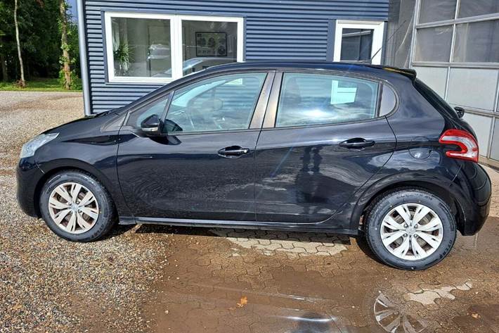 undefined Peugeot 208 fra 2014