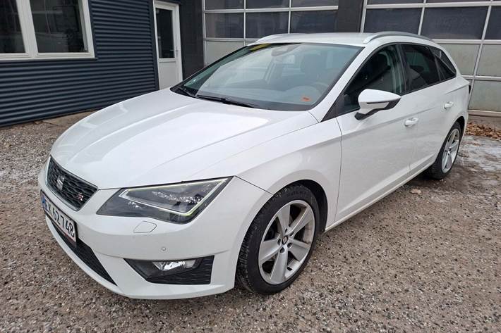 undefined Seat Leon fra 2014 set udefra