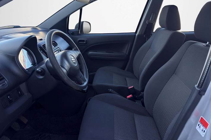 Sølv Suzuki Splash fra 2013