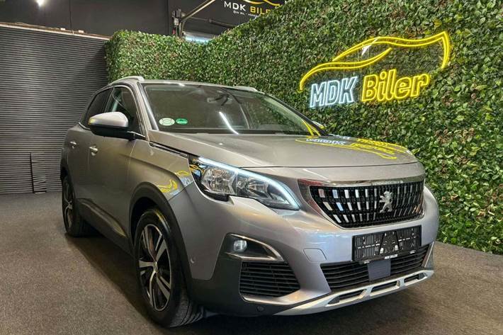 undefined Peugeot 3008 fra 2017 set udefra