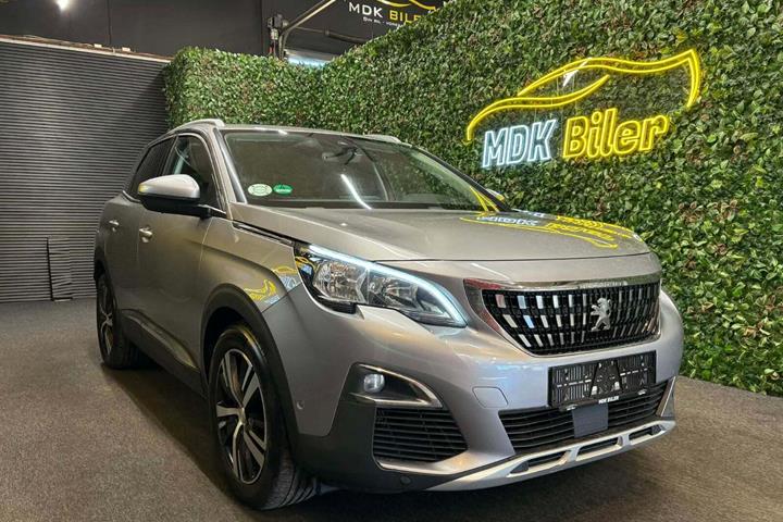 undefined Peugeot 3008 fra 2017 set udefra