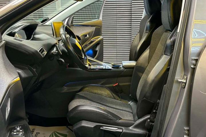undefined Peugeot 3008 fra 2017