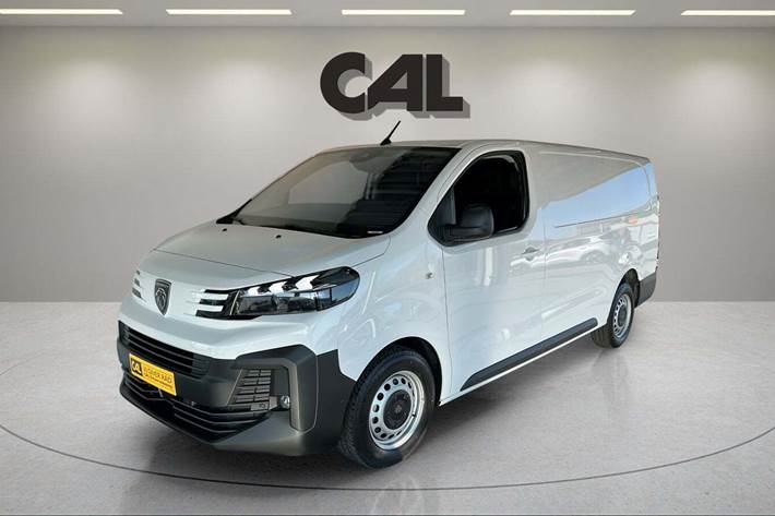 Hvid Peugeot Expert fra 2025 set udefra