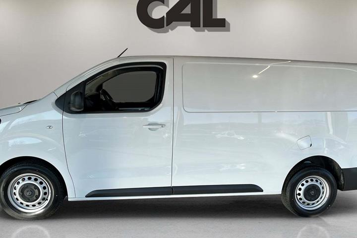 Hvid Peugeot Expert fra 2025