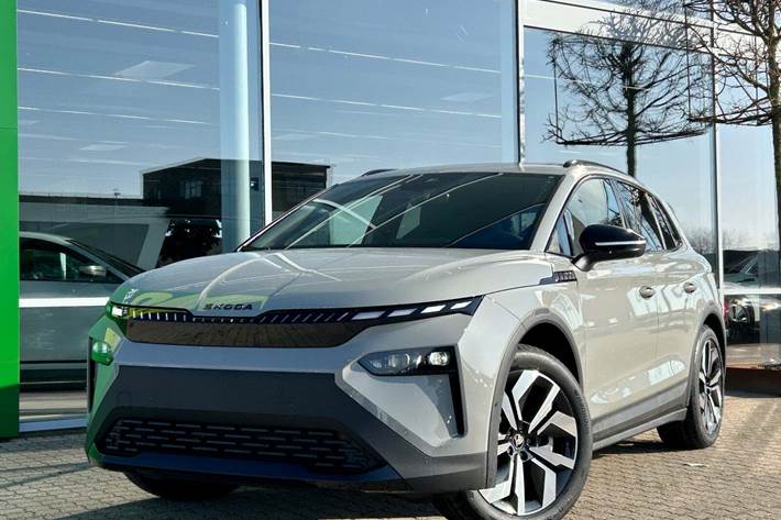 Grå Skoda Elroq fra 2026 set udefra