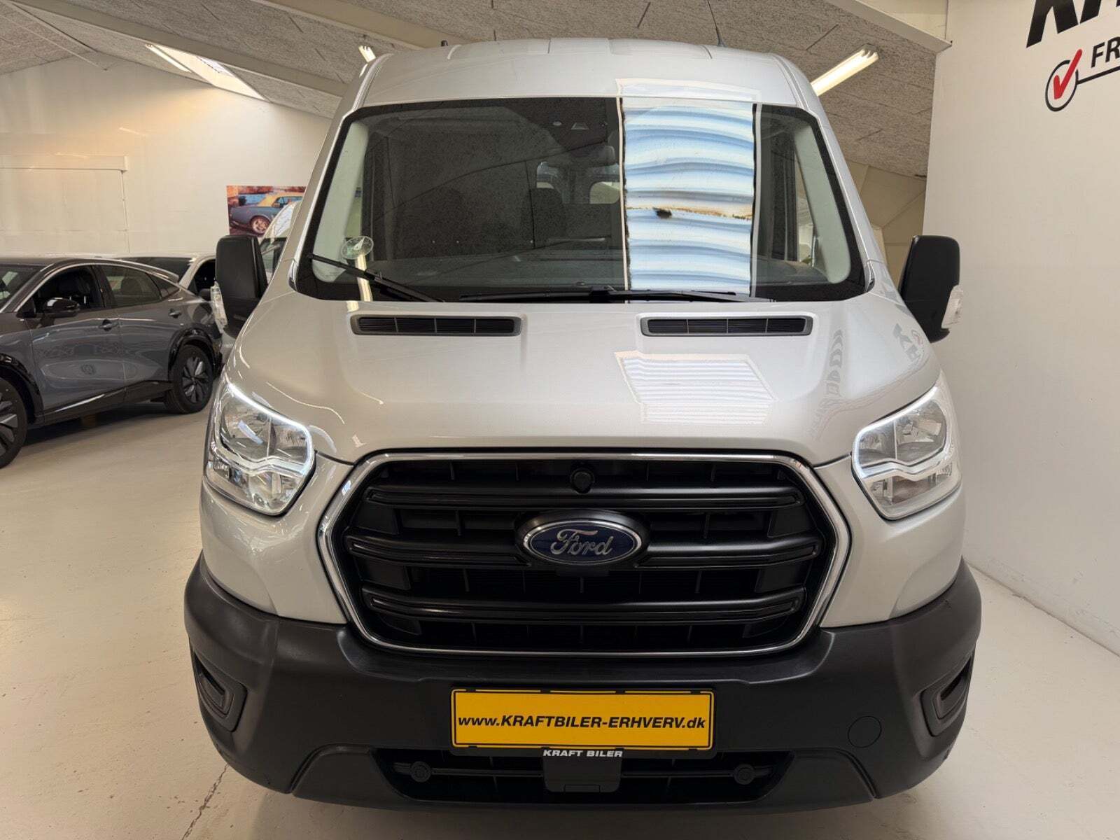 Grå Ford Transit 350 L2 Van fra 2021