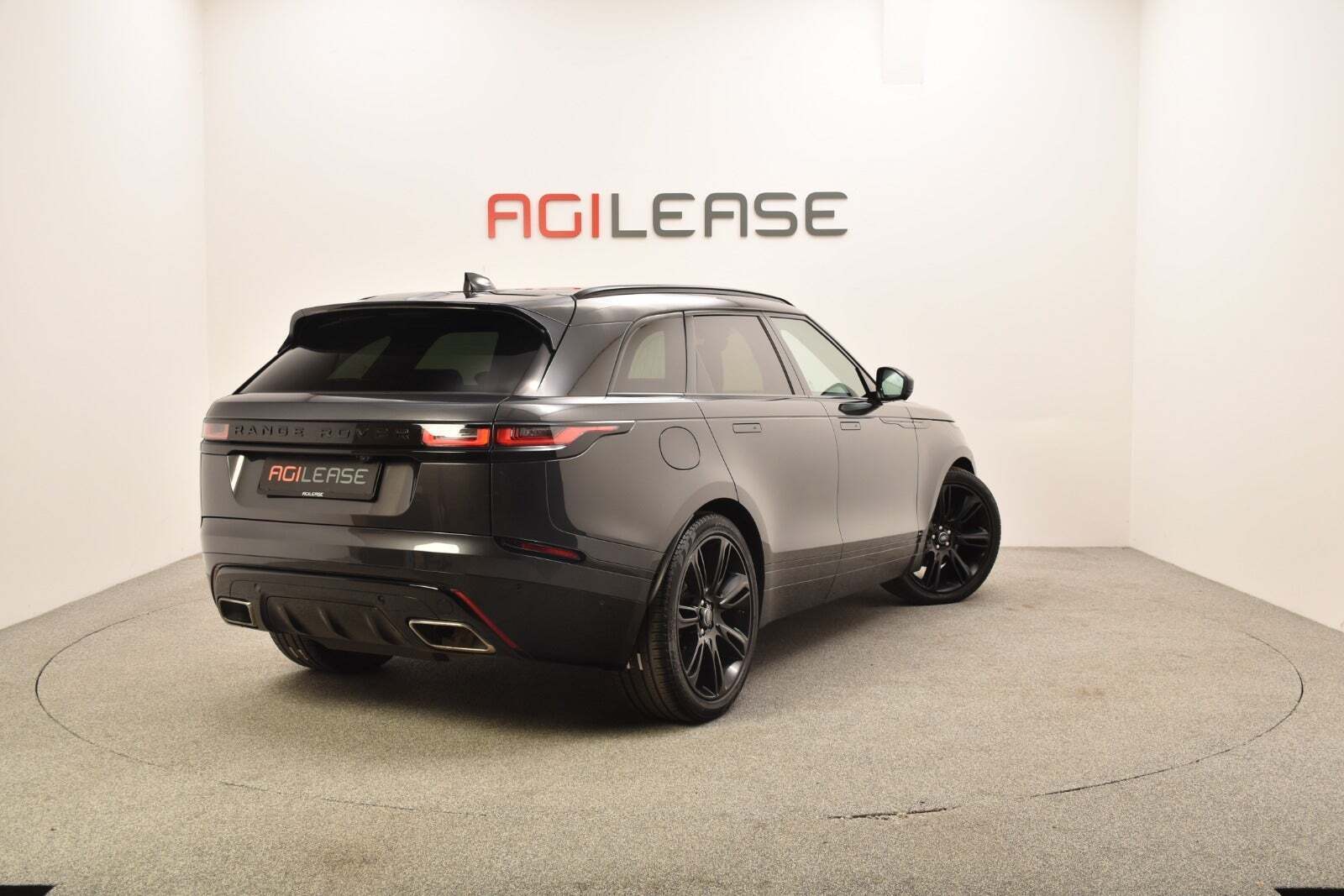 Grå Land Rover Range Rover Velar fra 2017