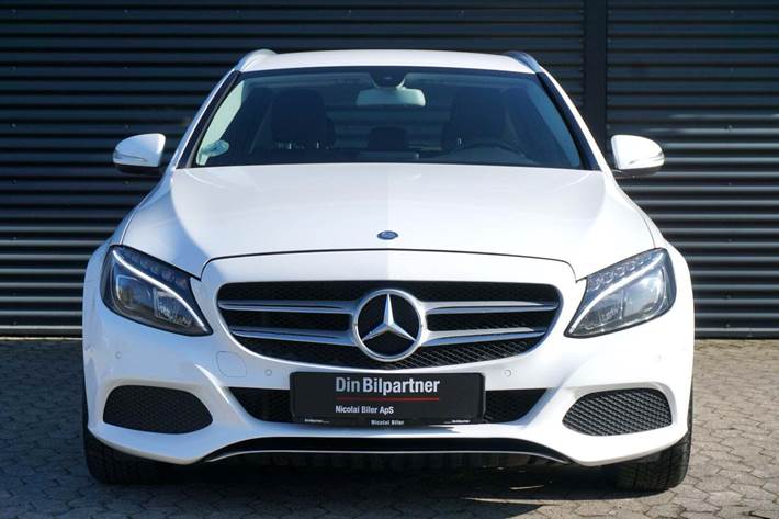 Hvid Mercedes C220 fra 2014