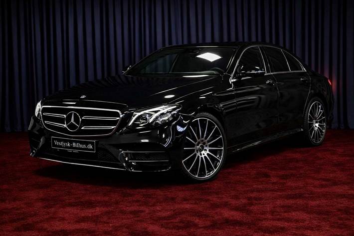 Sort Mercedes E350 d fra 2016 set udefra