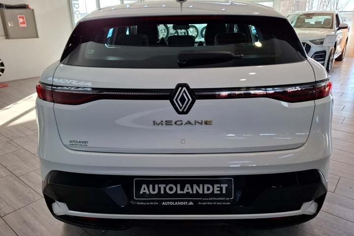 Hvid Renault Megane E-Tech fra 2022
