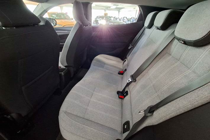 Hvid Renault Megane E-Tech fra 2022