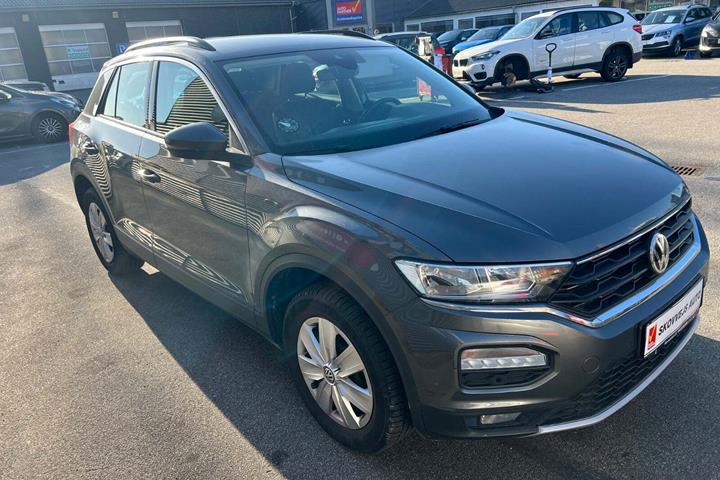 Grå VW T-Roc fra 2019