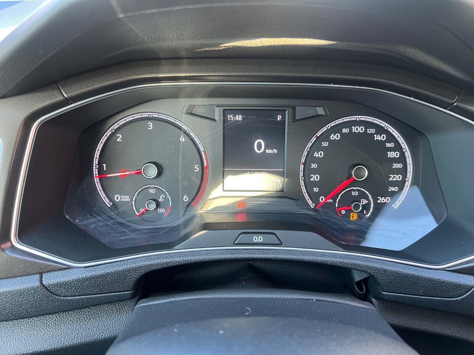 Grå VW T-Roc fra 2019