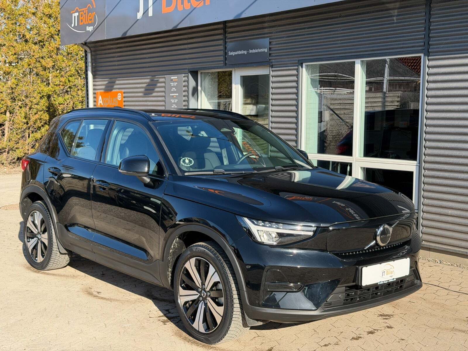 Sort Volvo XC40 fra 2023