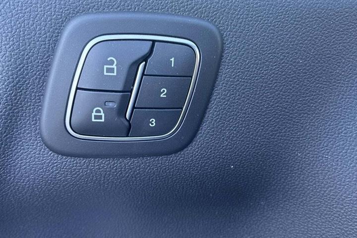 Sølv Ford Kuga fra 2023