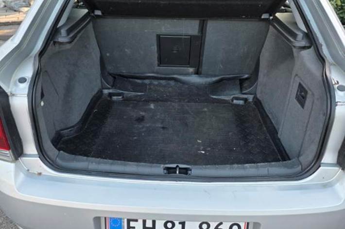 Sølv Opel Opel fra 2005