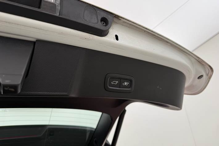 Hvid Volvo XC40 fra 2020