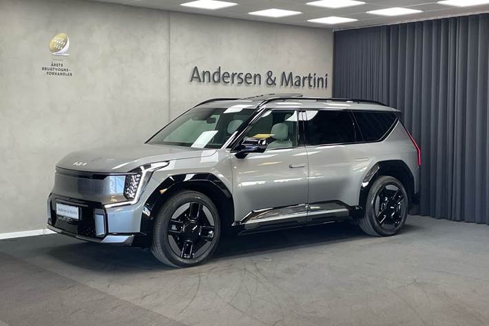 Grå Kia EV9 fra 2025 set udefra