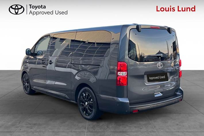 Grå Toyota Proace Verso Electric fra 2024