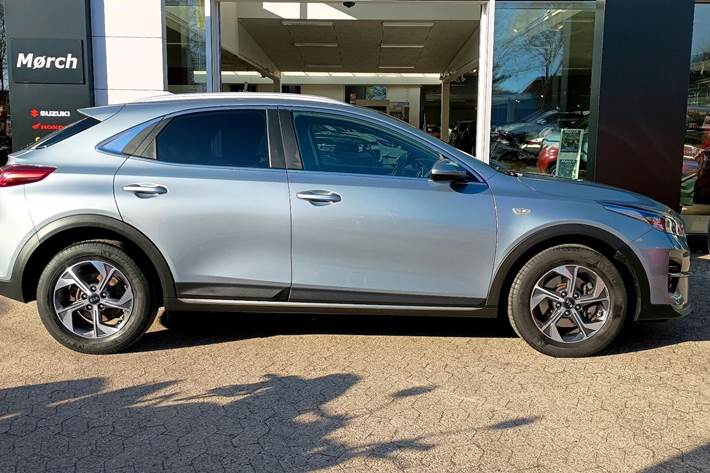 Sølv Kia XCeed fra 2021