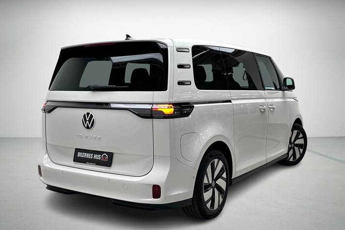 Hvid VW ID.Buzz fra 2025