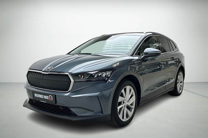 Grå Skoda Enyaq fra 2021 set udefra