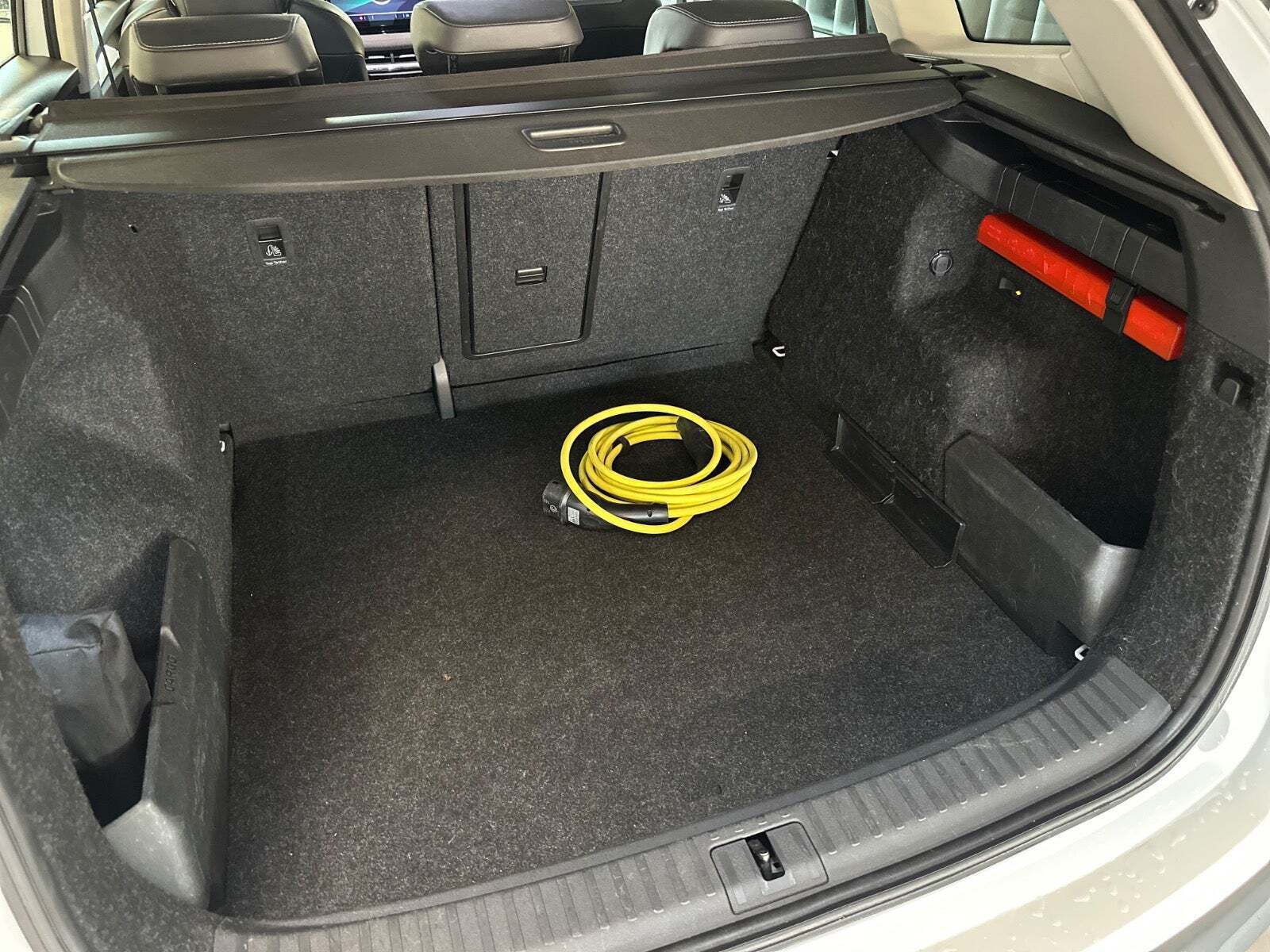 Hvid Skoda Enyaq fra 2022