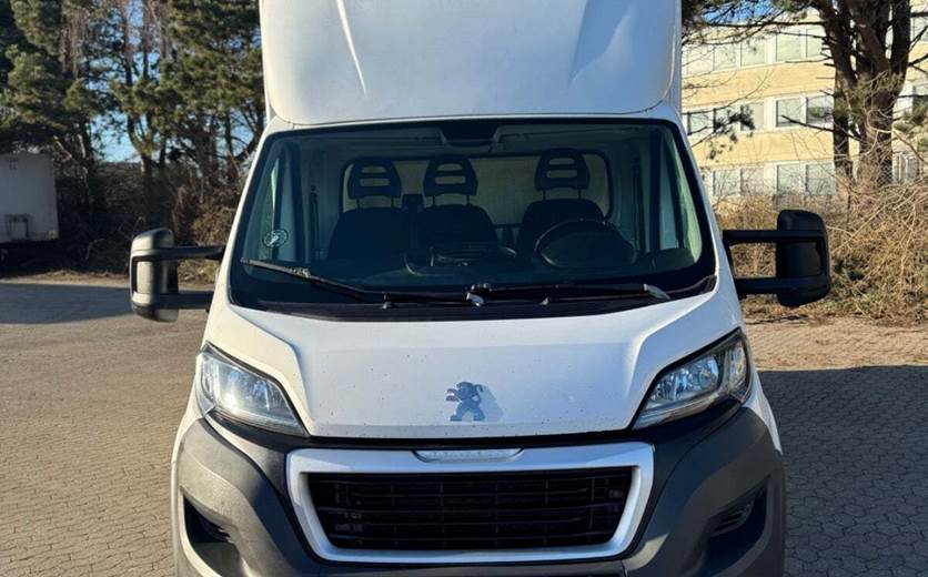 Peugeot Boxer 335 2,2 HDi 130 Alukasse m/lift