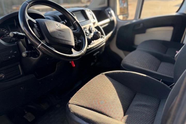 undefined Peugeot Boxer 335 fra 2015