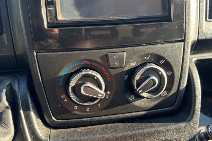 undefined Peugeot Boxer 335 fra 2015