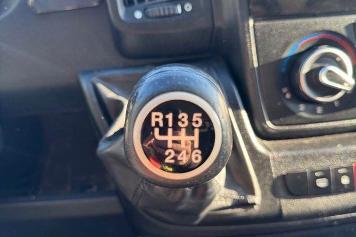 undefined Peugeot Boxer 335 fra 2015