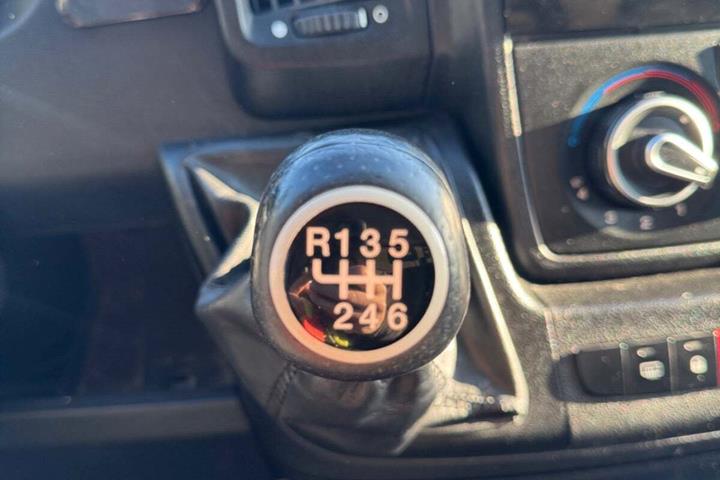 undefined Peugeot Boxer 335 fra 2015