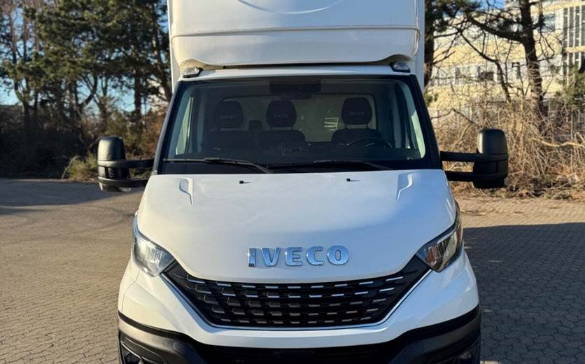 Iveco Daily 3,0 35S18 Box m/lift AG8