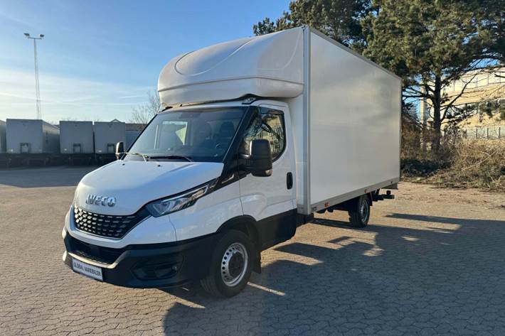 Hvid Iveco Daily fra 2022